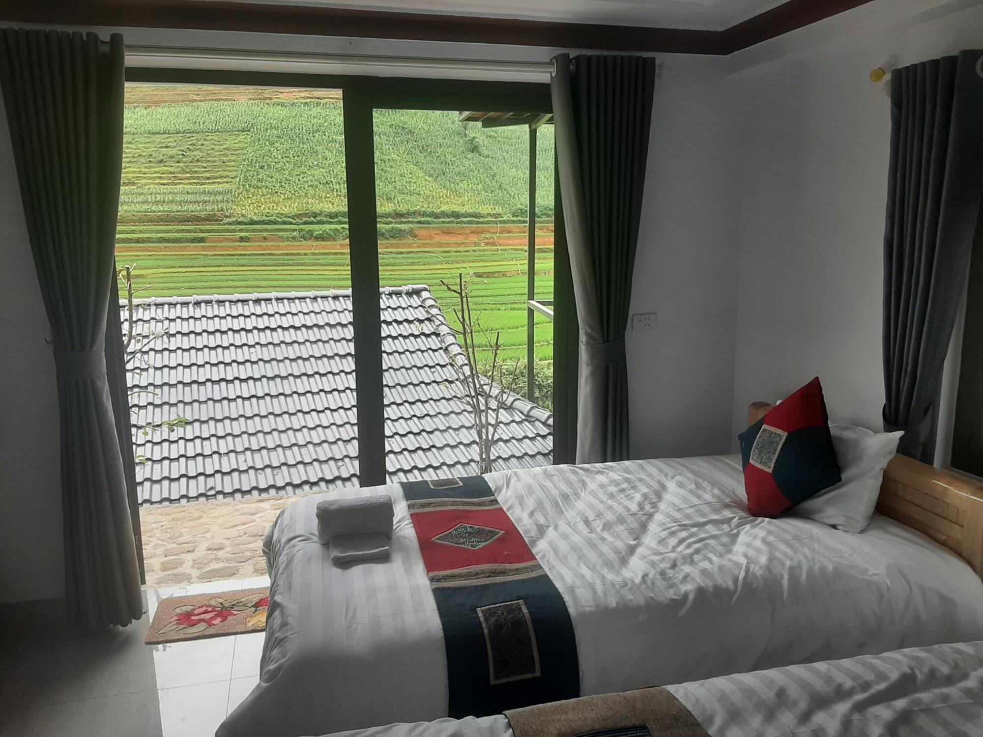 Dong Suoi H'Mong Homestay & Bungalow - Trek & Vegetarian Food Mu Cang Chai Room photo