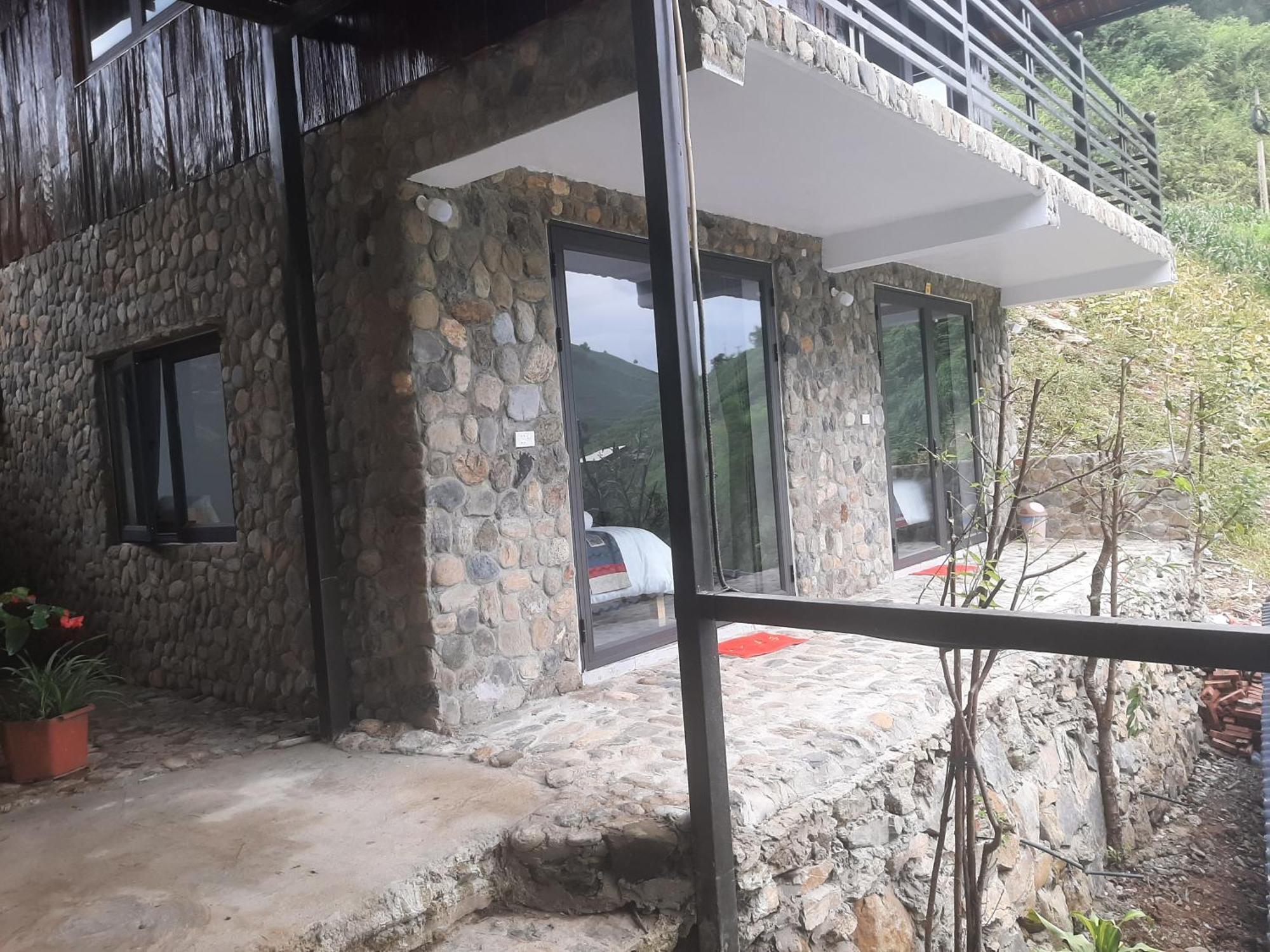 Dong Suoi H'Mong Homestay & Bungalow - Trek & Vegetarian Food Mu Cang Chai Room photo